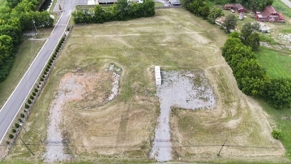 5285 Woodbury Pike Drone Picture 1